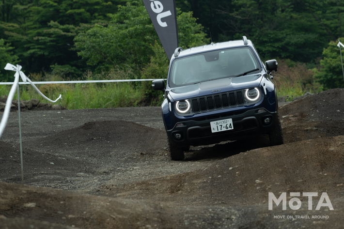 ジープ レネゲード