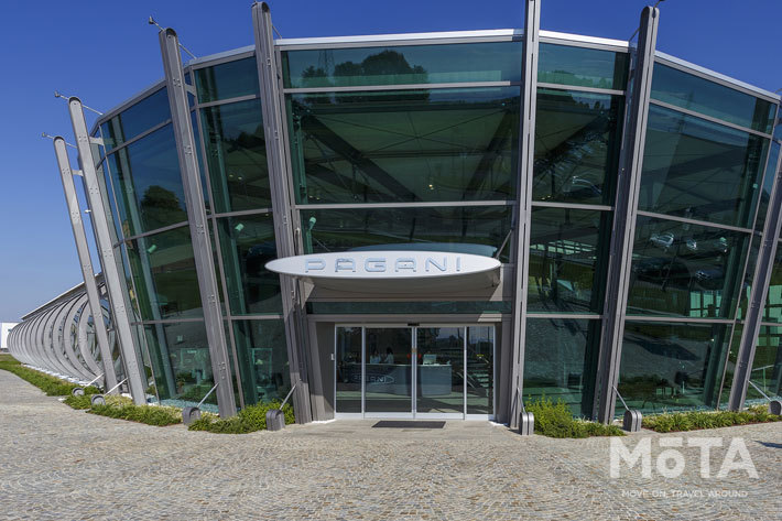 前澤社長もビックリ！？ パガーニ 約3億8000万円の限定モデルを公開