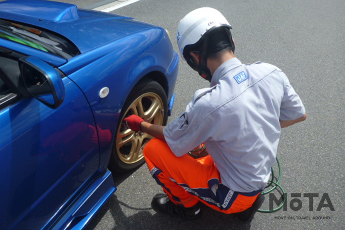 JAFが夏休み中のタイヤトラブル防止を呼びかけ