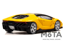 ランボルギーニ アヴェンタドールSVとセンテナリオのミニカーが登場