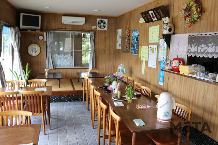 懐かしい風情の店内／「ドライブイン 道」(群馬県富岡市)[三菱 デリカD:5で行く渋滞対決 2019お盆編]