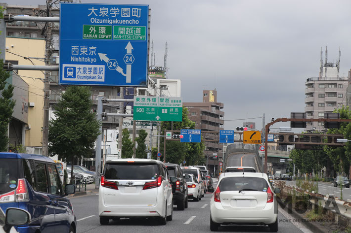 環八から見る関越道・東京外環道の誘導表示