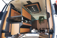 光岡 新型霊柩車「プレミアムフュージョン」