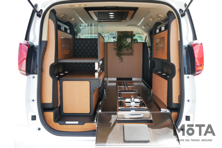 光岡 新型霊柩車「プレミアムフュージョン」