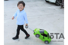 ランボルギーニ ウラカン型のキャリーケースが登場