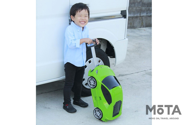 ランボルギーニ ウラカン型のキャリーケースが登場