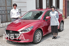 MAZDA2