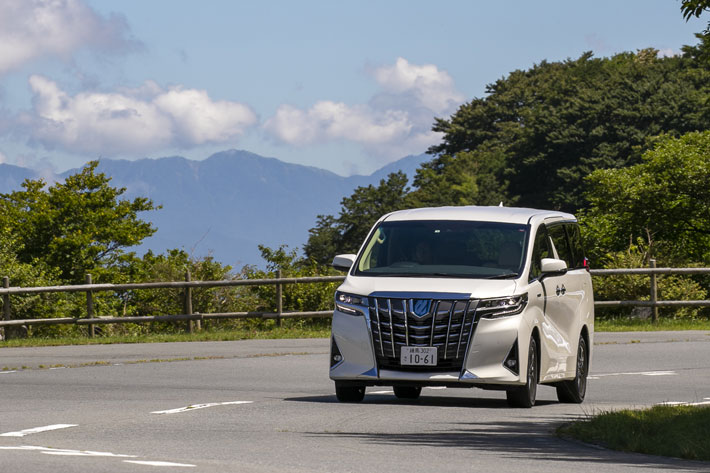 トヨタ アルファード ハイブリッド 燃費レポート 真夏の炎天下でアルヴェルの燃費はどれほど低下する 3 5 低燃費にこだわるなら 最新の実燃費が丸わかり 燃費レポート Mota