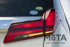 トヨタ アルファード ハイブリッド エグゼクティブ ラウンジ[E-Four(4WD)／7人乗り]