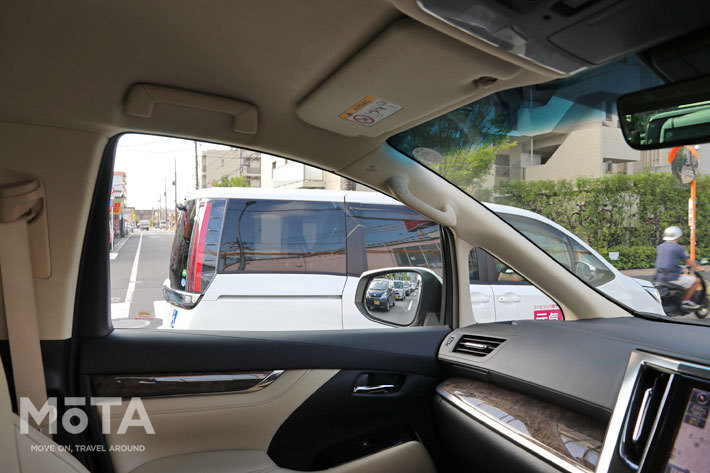 トヨタ アルファード ハイブリッド エグゼクティブ ラウンジ[E-Four(4WD)／7人乗り]