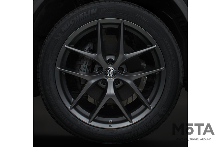 マットブラック・アルミホイール