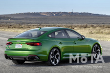 アウディ 新型RS5 Sportback登場