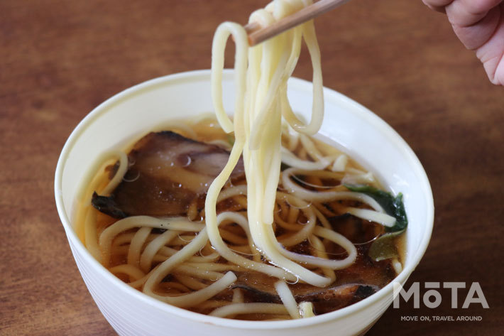 “自家製チャーシュー”が入った「チャーシュー麺」(350円)／“群馬の聖地”「ドライブイン七輿（ななこし）」[群馬県藤岡市]