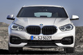 BMW 新型1シリーズを発売｜前輪駆動方式を採用、広い室内空間に