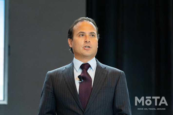 ランドローバー　オフィシャルカーデリバリーセレモニー