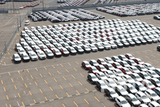 マツダ、防府工場で「自動車専用船見学会」を開催