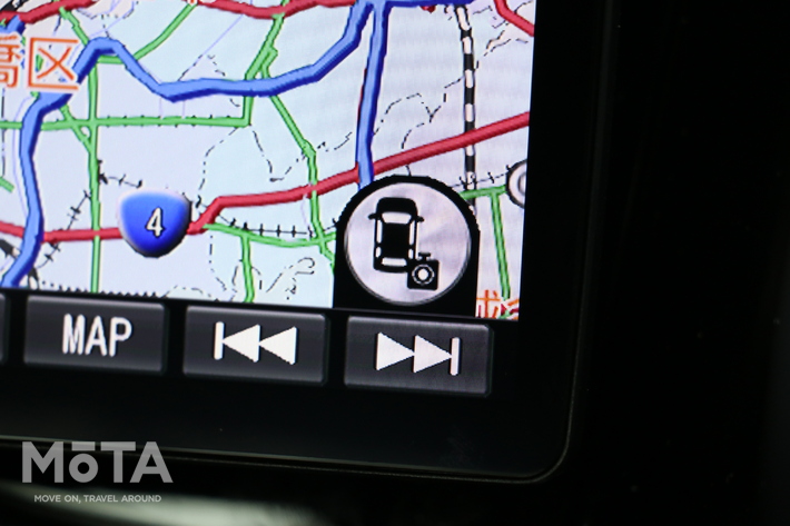 案内中もワンタッチでカメラ映像に切替可能