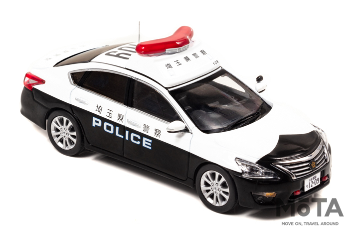 日産 ティアナの警察車両がミニカーに 覆面パトカーは一部で採用されている赤灯を2個載せる仕様を再現 画像ギャラリー No 4 業界先取り 業界ニュース 自動車ニュース22国産車から輸入車まで Mota