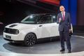 ホンダ EV「ホンダe」市販モデルを世界初公開