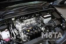 トヨタ 新型カローラ　1.8リッターガソリンエンジン