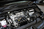 トヨタ 新型カローラ　1.8リッターガソリンエンジン