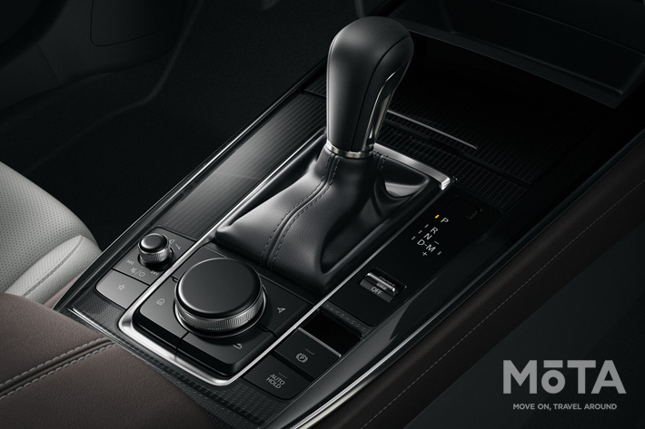 マツダ 新型CX-30 シフトパネル AT（国内仕様）
