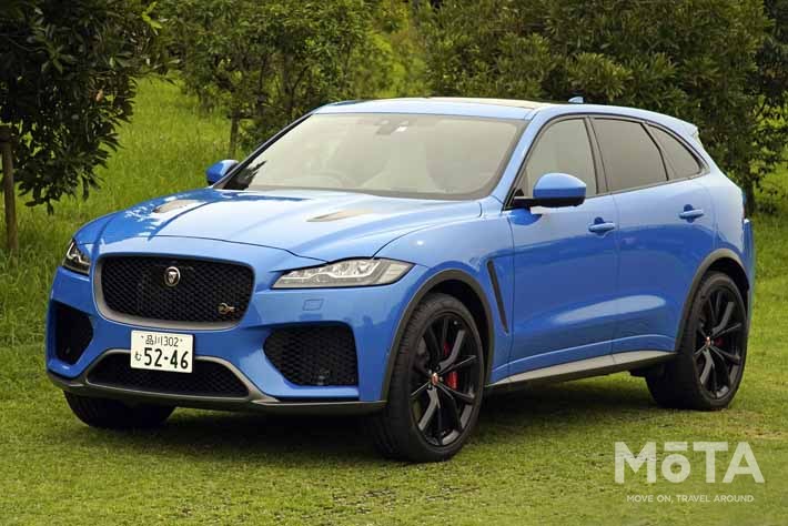 ジャガー F-PACE SVR（ウルトラブルー）