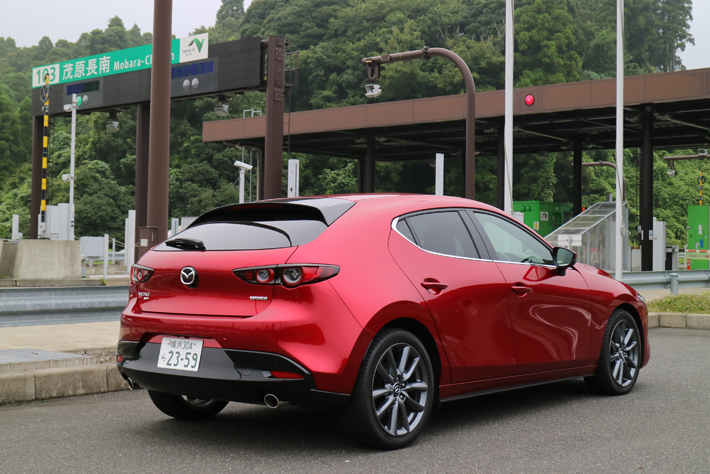 Mazda3 ファストバック 1 8リッターディーゼルターボ 実燃費レポート 2リッターガソリンモデルと徹底比較 4 6 低燃費にこだわるなら 最新の実燃費が丸わかり 燃費レポート Mota Mazda3 ファストバック 1 8リッターディーゼルターボ 実燃費レポート 2リッターガソリンモデルと徹底比較 4 6 低燃費にこだわるなら 最新の実燃費が丸わかり 燃費レポート Mota