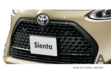 トヨタ シエンタ G GLAMPER フロントグリル（漆黒メッキ）