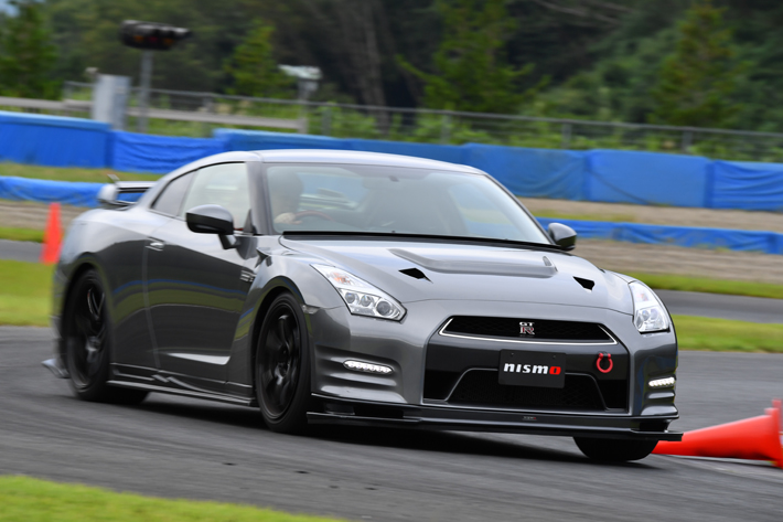 ニスモ Stiのチューニングカーを中谷明彦がサーキットで試す ワークスチューニンググループ合同試乗会 前編 徹底検証 19年新型車種ー試乗レポート Mota