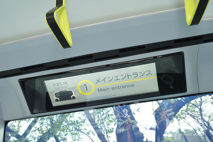 乗客用の車内液晶ディスプレイ