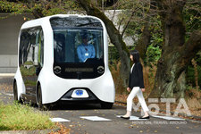 トヨタ「e-Palette(イー・パレット)」東京2020オリンピック・パラリンピック仕様[Autono-MaaS専用EV／東京モーターショー2019 トヨタ自動車ブース出展車両(参考出品)]