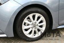 トヨタ 新型カローラ(セダン) S[FF]