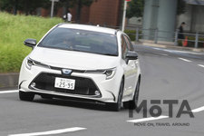 トヨタ 新型カローラツーリング(ワゴン) HYBRID W×B[FF]