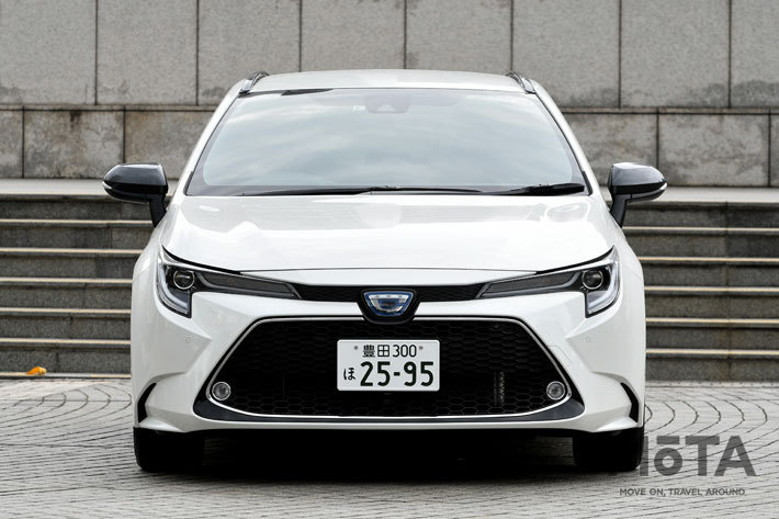 トヨタ 新型カローラツーリング(ワゴン) HYBRID W×B[FF]