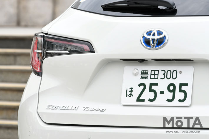 トヨタ 新型カローラツーリング(ワゴン) HYBRID W×B[FF]