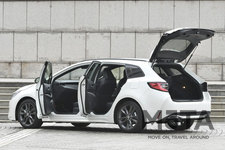 トヨタ 新型カローラツーリング(ワゴン) HYBRID W×B[FF]
