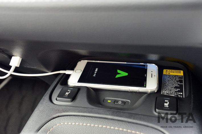 トヨタ 新型カローラツーリング(ワゴン) HYBRID W×B[FF]