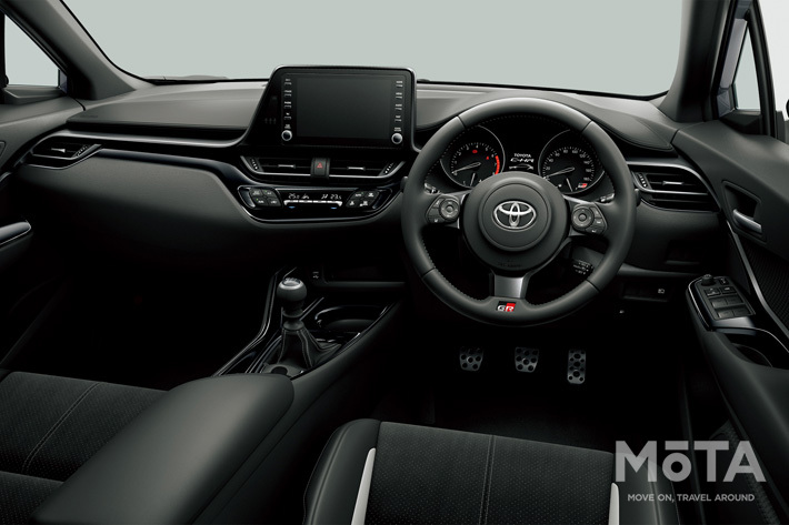 トヨタ C-HR S-T“GR SPORT” 内装色：GR専用ブラック