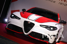 アルファロメオ ジュリアクアドリフォリオ F1トリビュート