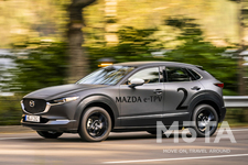 マツダの電気自動車プロトタイプ「e-TPV」