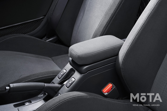 「コペン GR SPORT」 TRDパーツ GRアームレスト