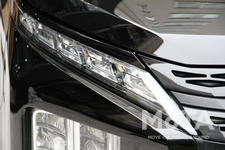 三菱 デリカD:5オールブラックスエディション