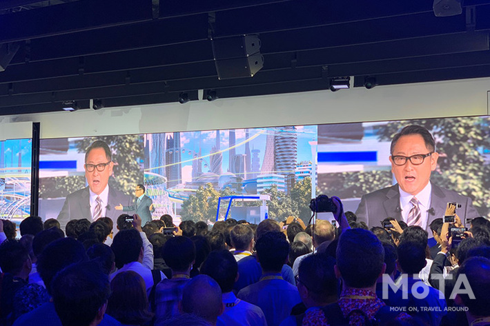 不特定多数の人が行き交うモーターショーなどの大規模イベントは当面中止または延期となる