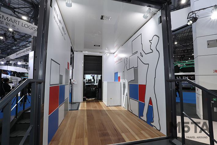 フラットフロアで作業効率も抜群だ