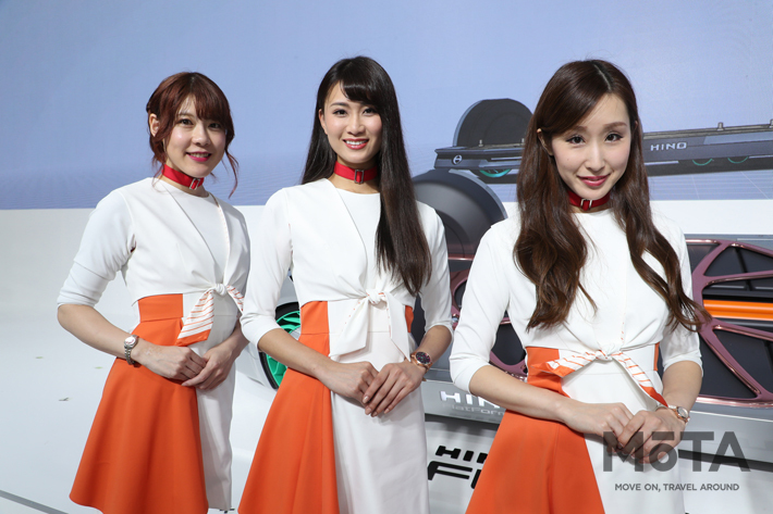 日野ブース コンパニオン