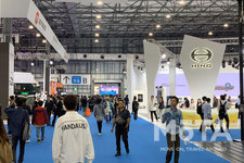 平日の夜にモーターショー見学｜青海展示棟、平日午後7時台の様子【東京モーターショー2019】