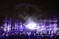 東京モーターショー初の夜空のスペクタルショー「FUTURE DRONE ENTERTAINMENT ”CONTACT”」