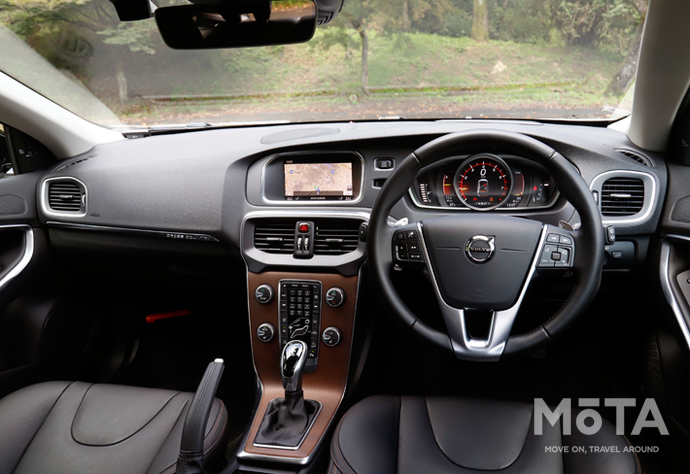 ボルボ V40 Cross Country