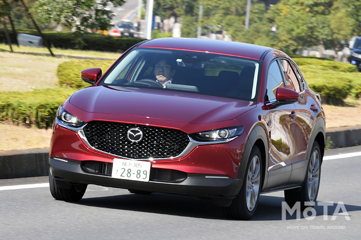 MAZDA3がベースのCX-30のクーペモデルという位置付けだ。価格も蓋を開けてみるとそれほど差はない